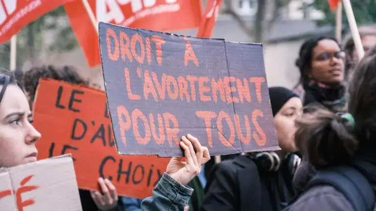 Une soirée pour financer les IVG hors délais