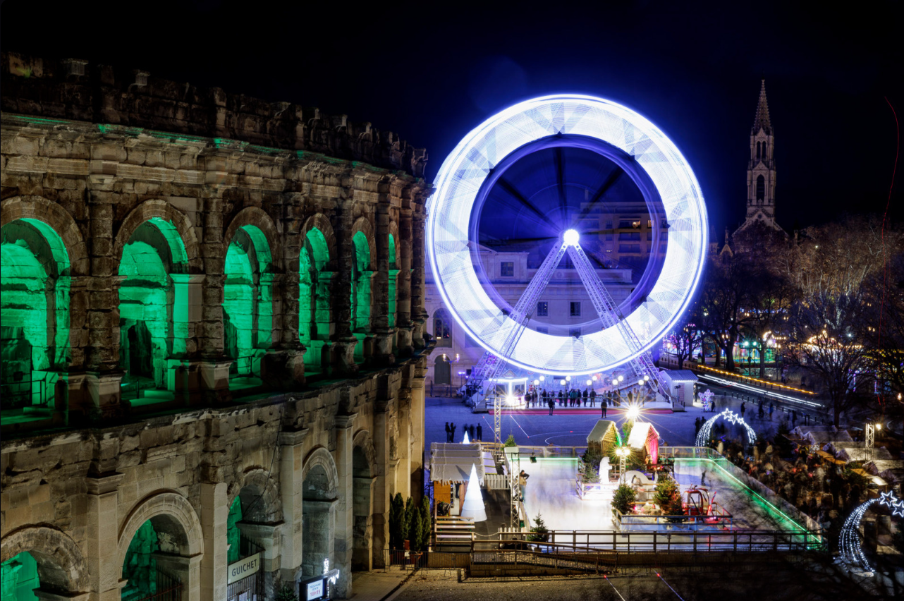 Nîmes se pare de vert et d’or pour Noël