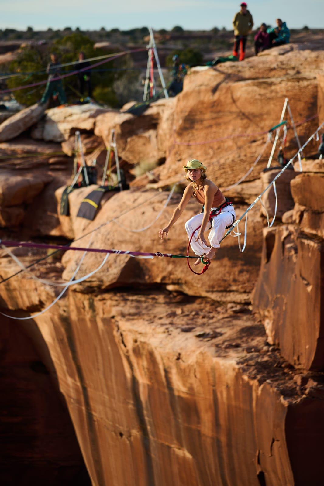 La highline, un sport à la mode porté par une championne marseillaise