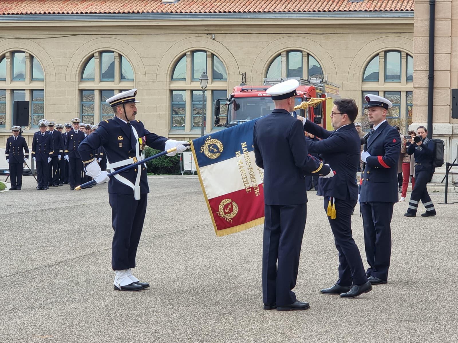 La ville de Marseille honore le bataillon des marins-pompiers