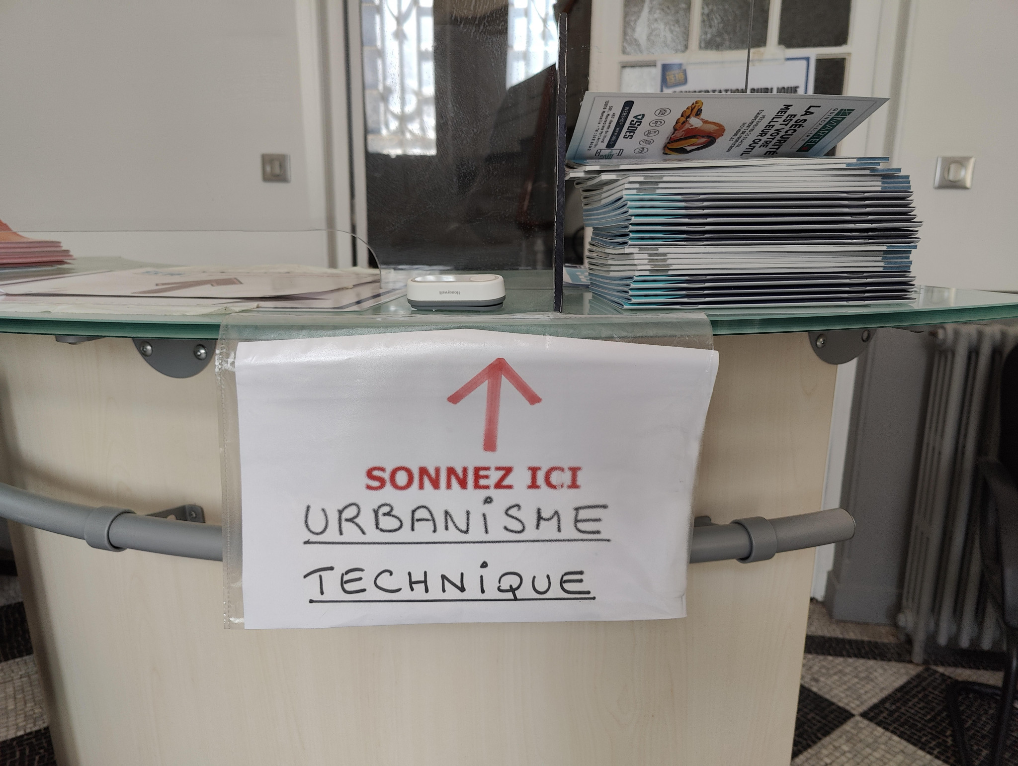 Les infractions à l’urbanisme et la limite des poursuites à Marseille