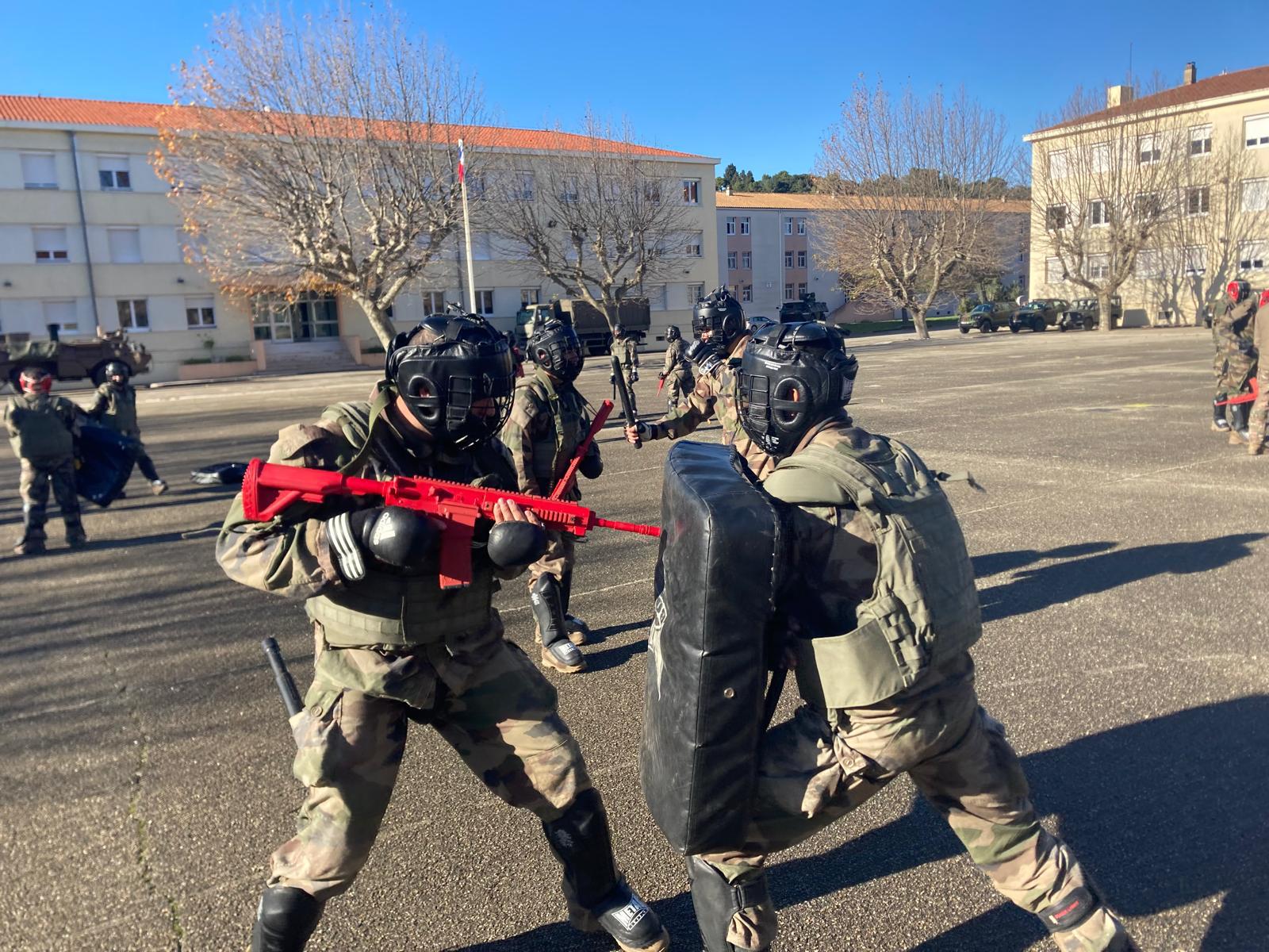 Un service militaire mais pour quoi faire ?