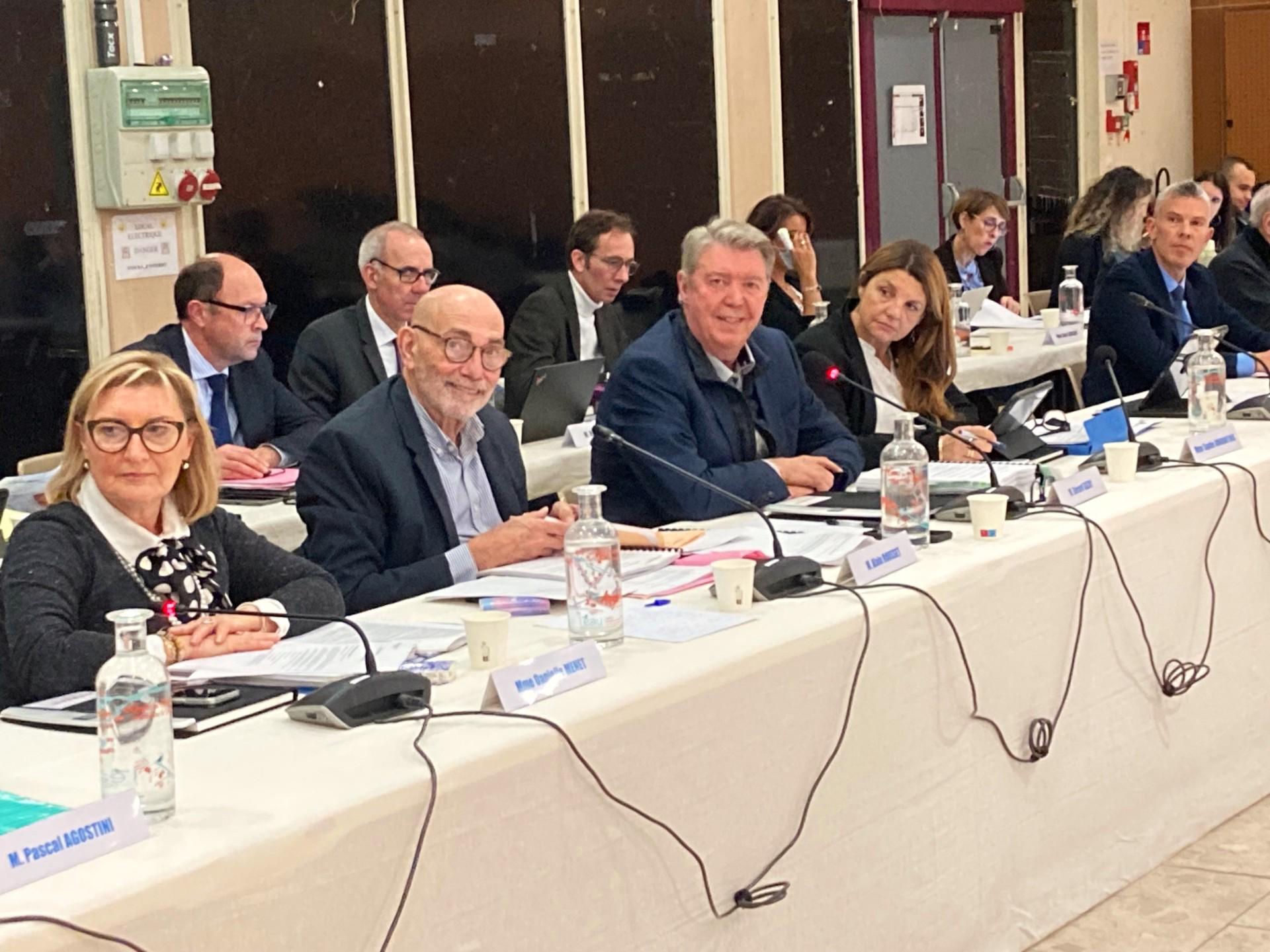 La majorité fait adopter un budget très controversé à Aubagne