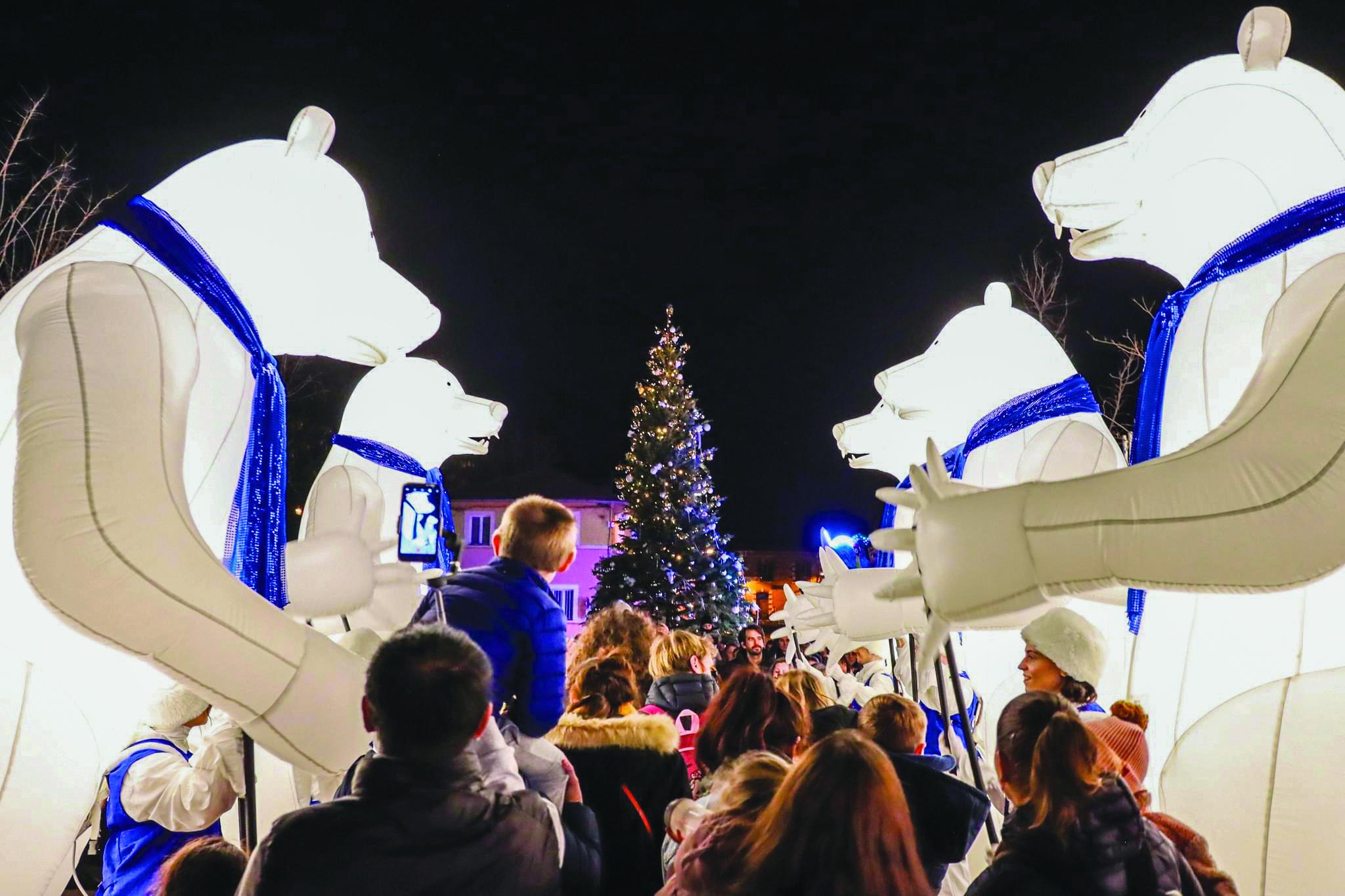 À Istres, illuminations, parades et traditions pour Noël !