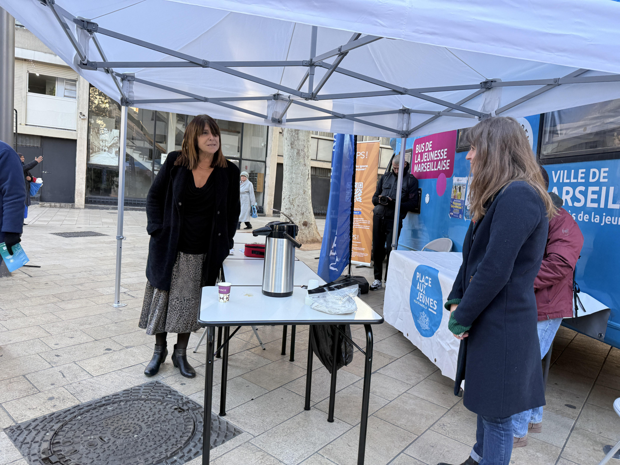 Les passants sensibilisés à la prévention du VIH