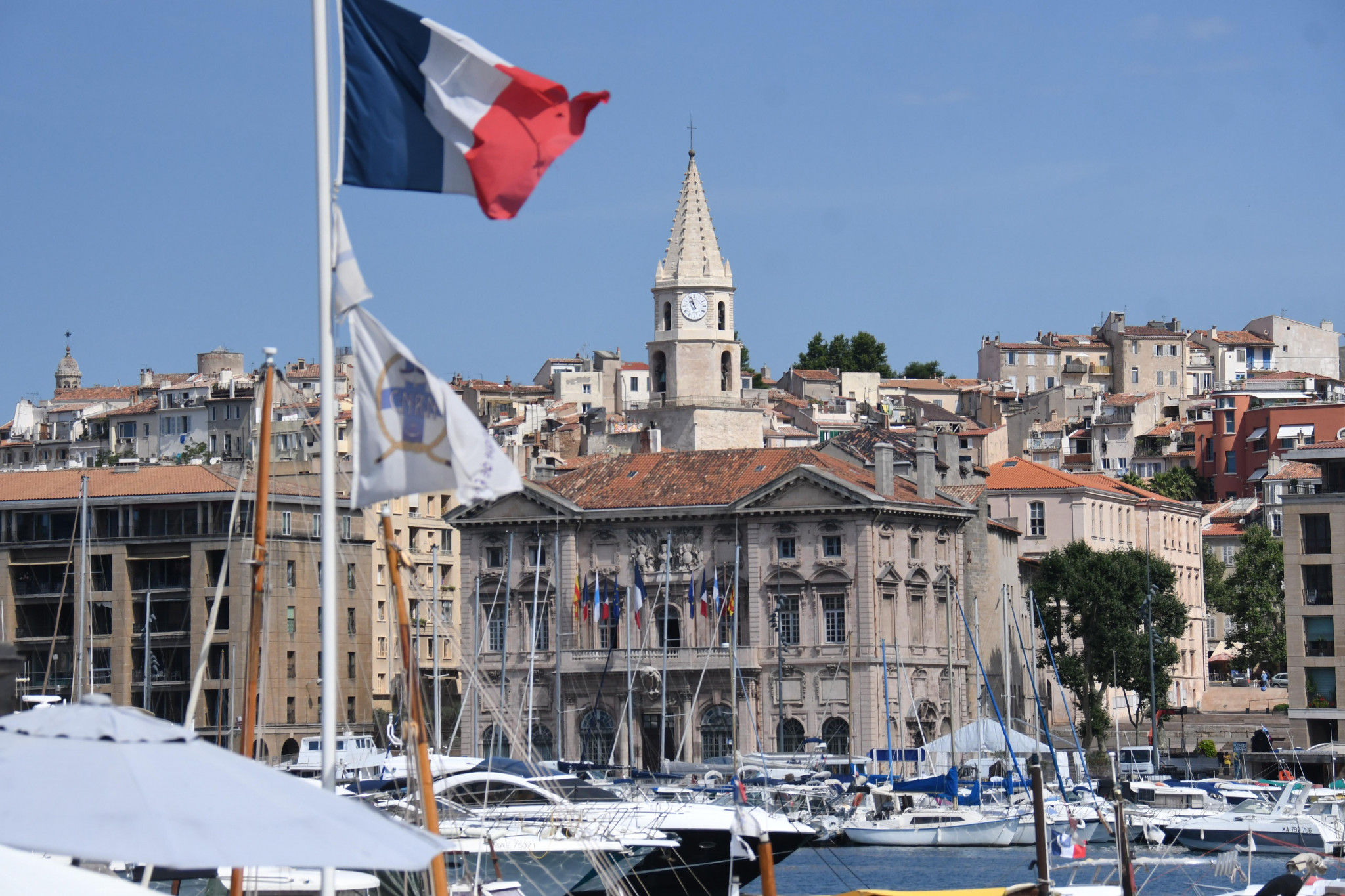 Sondage : Payan en tête devant Allisio et Vassal à Marseille