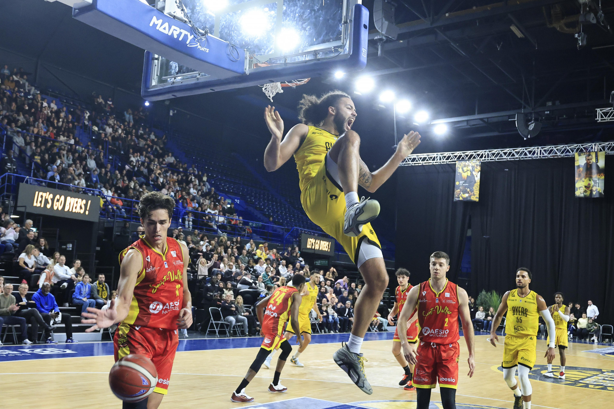 Basket : Fos-sur-Mer retrouve le sourire à Marseille