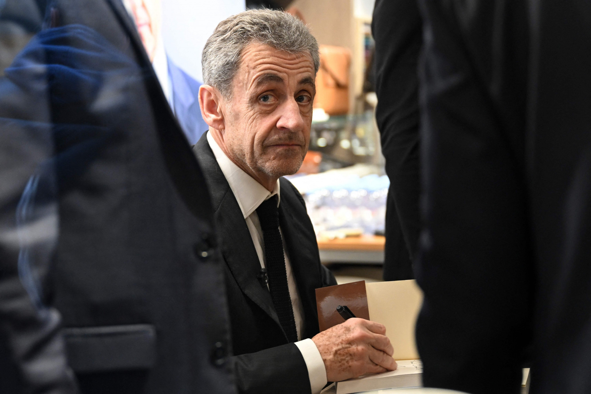 Nicolas Sarkozy prêt à enterrer le front républicain à Marseille ?