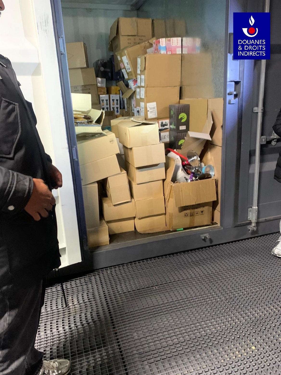 Plus d’une tonne de tabac à narguilé saisie par la douane à Marseille