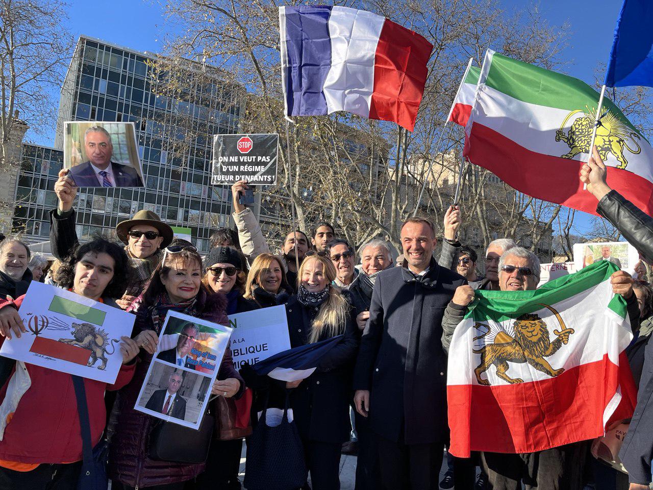 [Entretien] Kami Tavakoli : «&nbsp;En Iran, la peur a changé de camp&nbsp;»