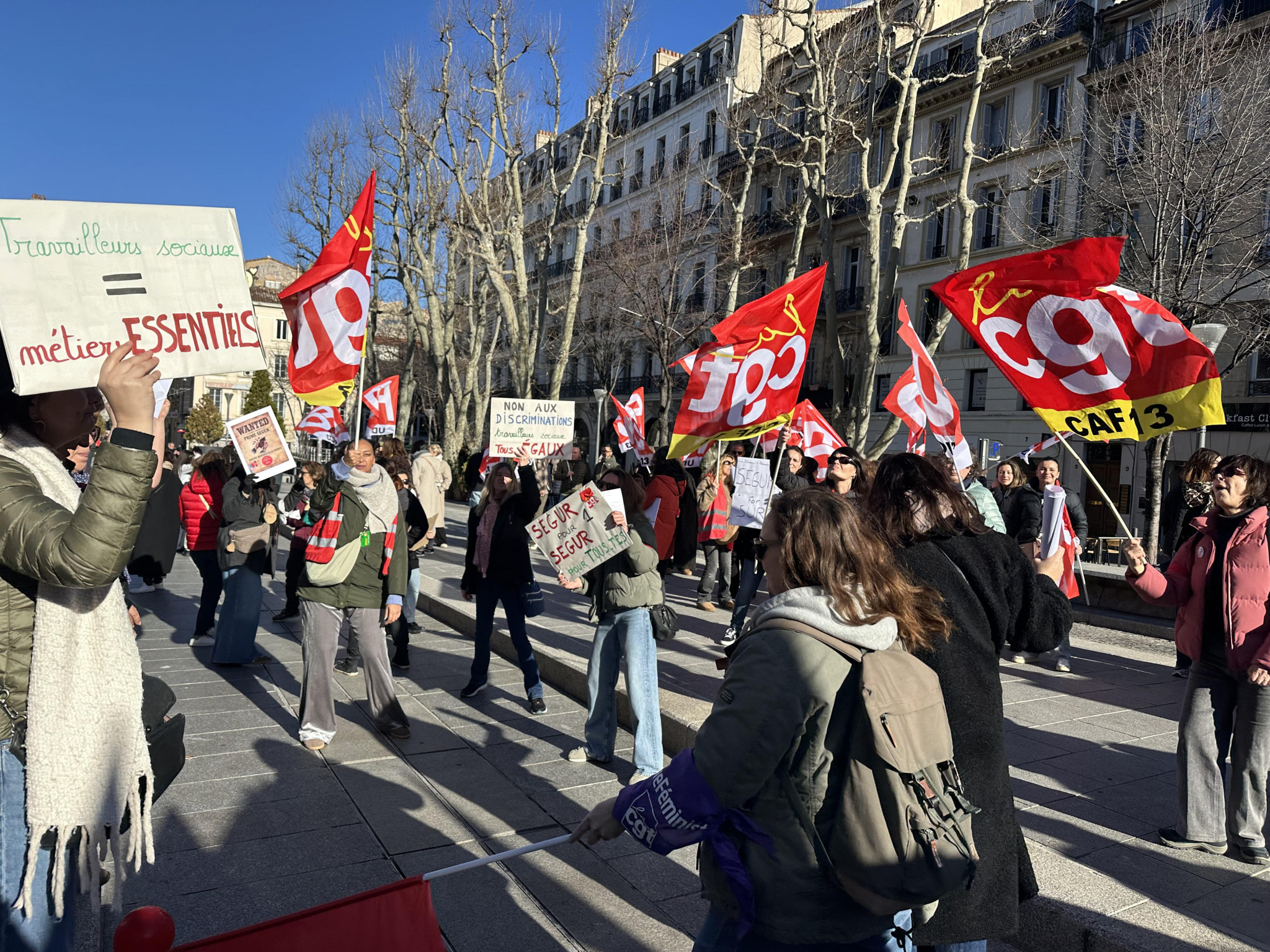 Les travailleuses sociales en quête de reconnaissance à Marseille