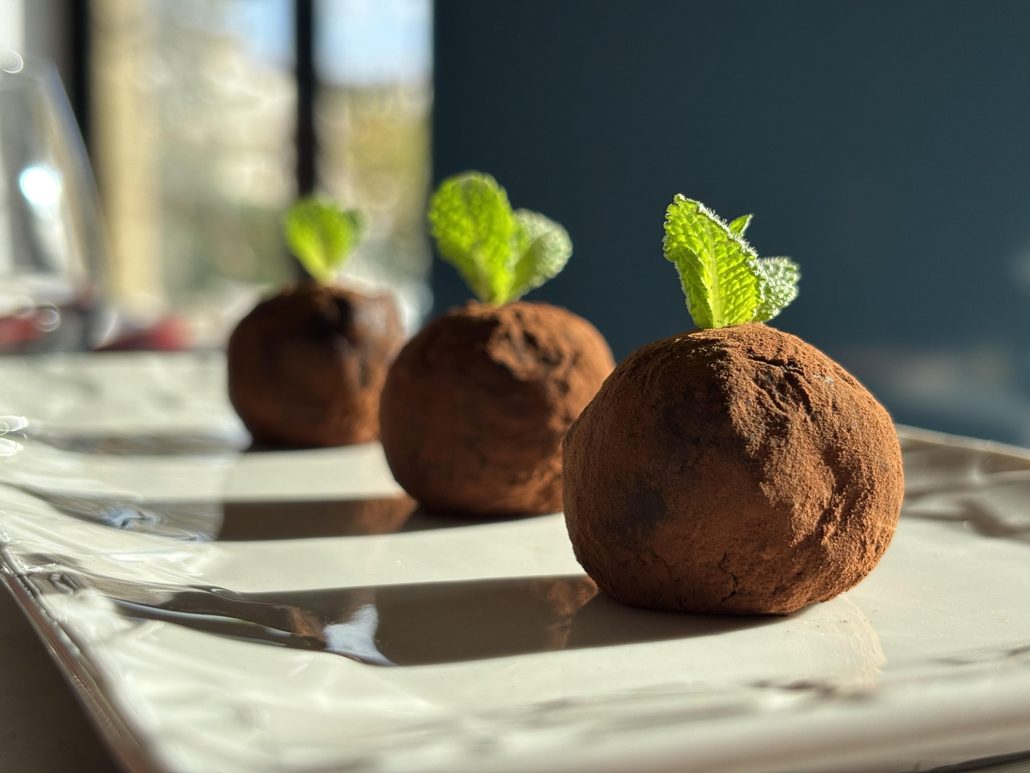 [Recette] Truffes à la datte, cacao et fleur d’oranger
