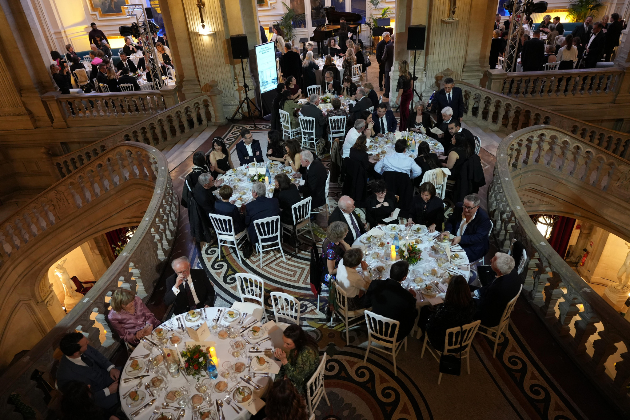 Dîner de gala et vente aux enchères au cœur de l’Opéra Comédie