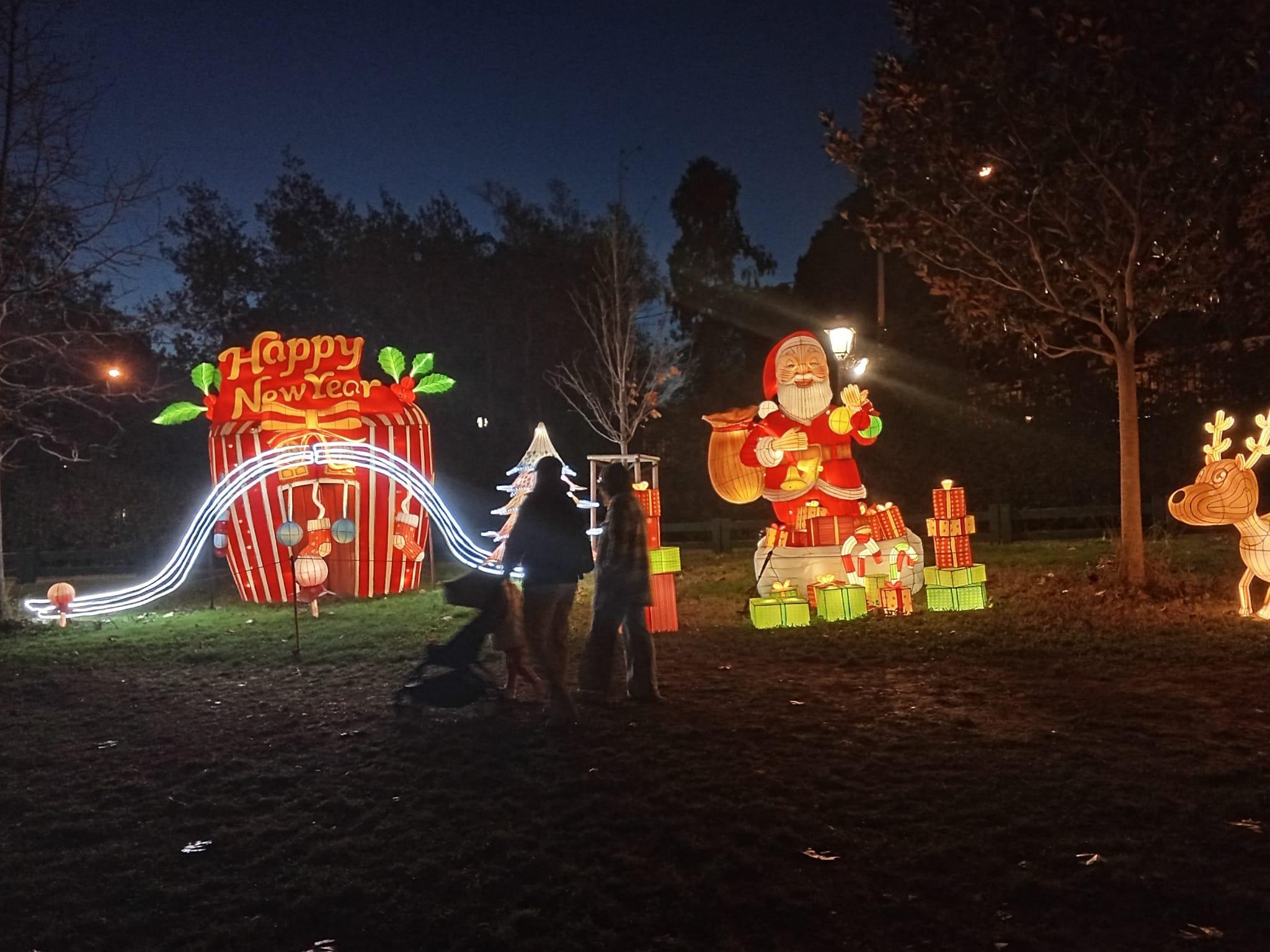 [Les illuminations font un carton] Marseille, les lanternes brillent et attirent à la mairie des 6-8
