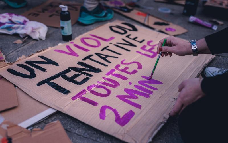 Violences faites aux femmes : un fléau aux origines préhistoriques