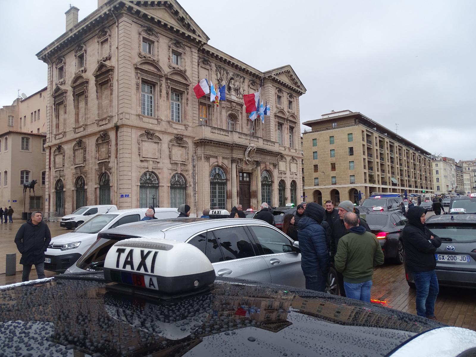 Passe d’armes entre la Ville et l’intersyndicale des taxis