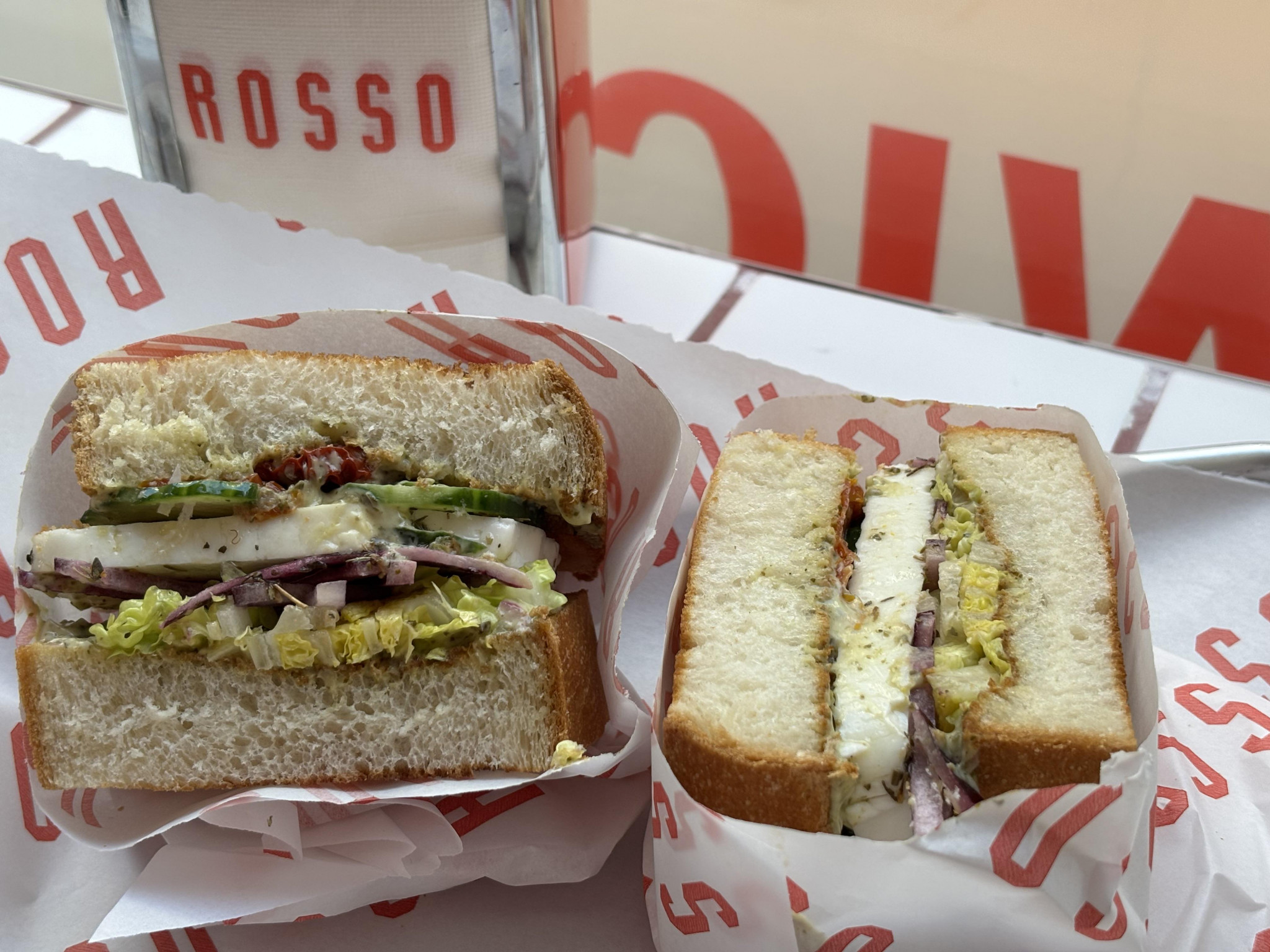 Le sando halloumi du Rosso café