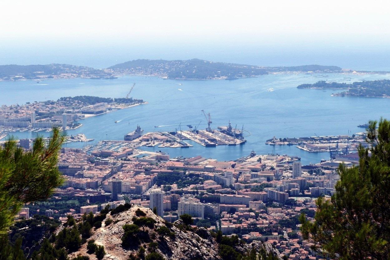 Les impacts de la base navale sur les populations