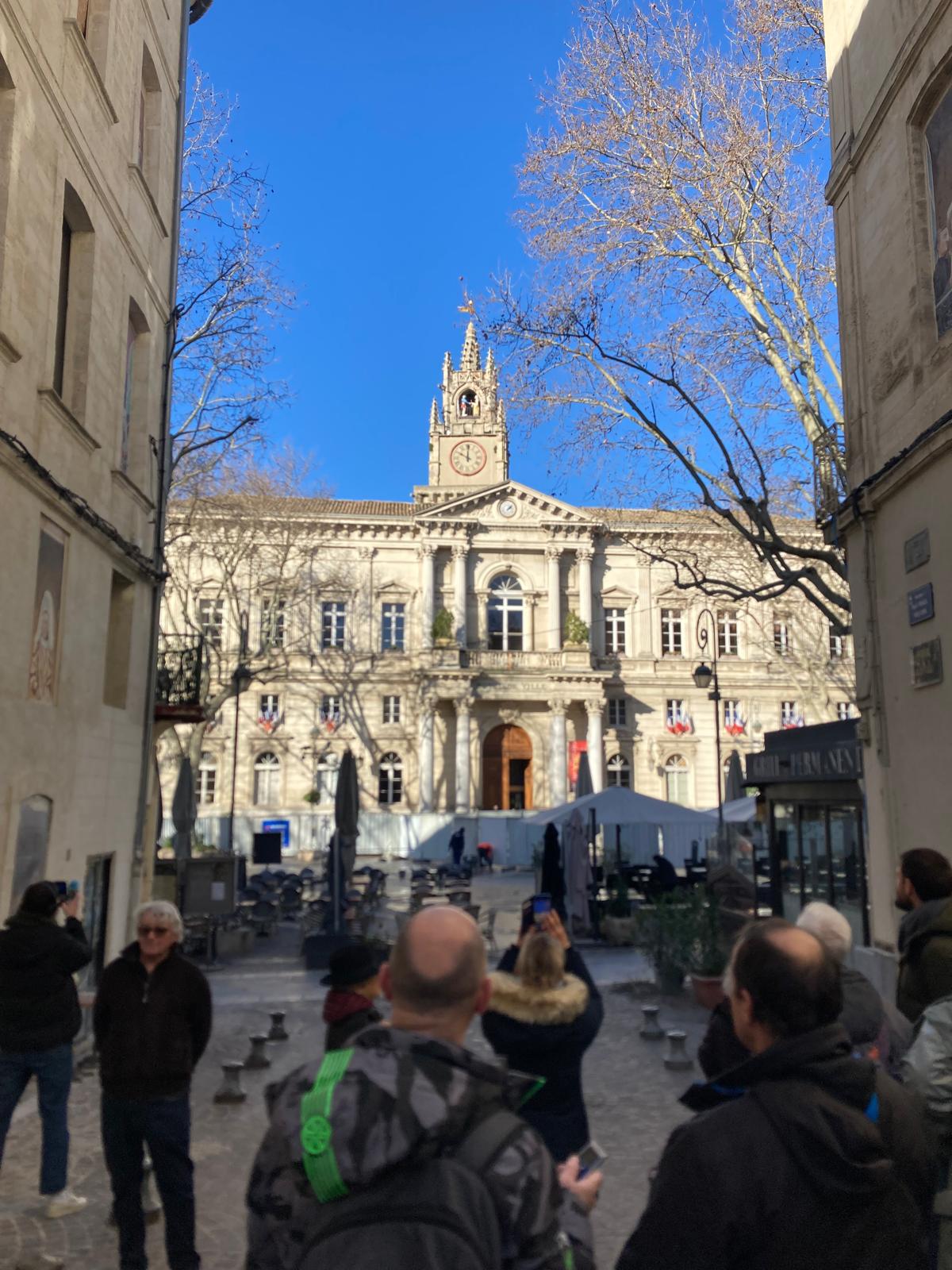 Jacquemart et Jacotte refont sonner la cloche d’Avignon