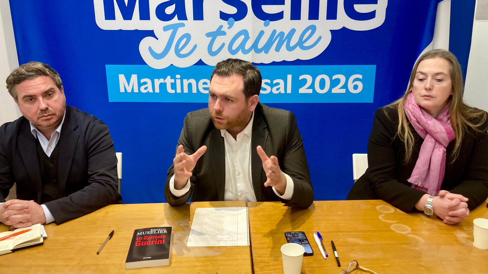 La droite veut des explications sur la Société des écoles