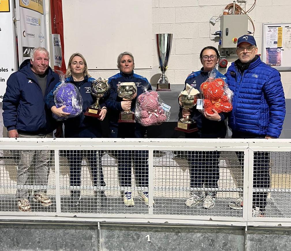 Pétanque féminine : à Istres, Fara, Fournier et Roche terminent en pole position