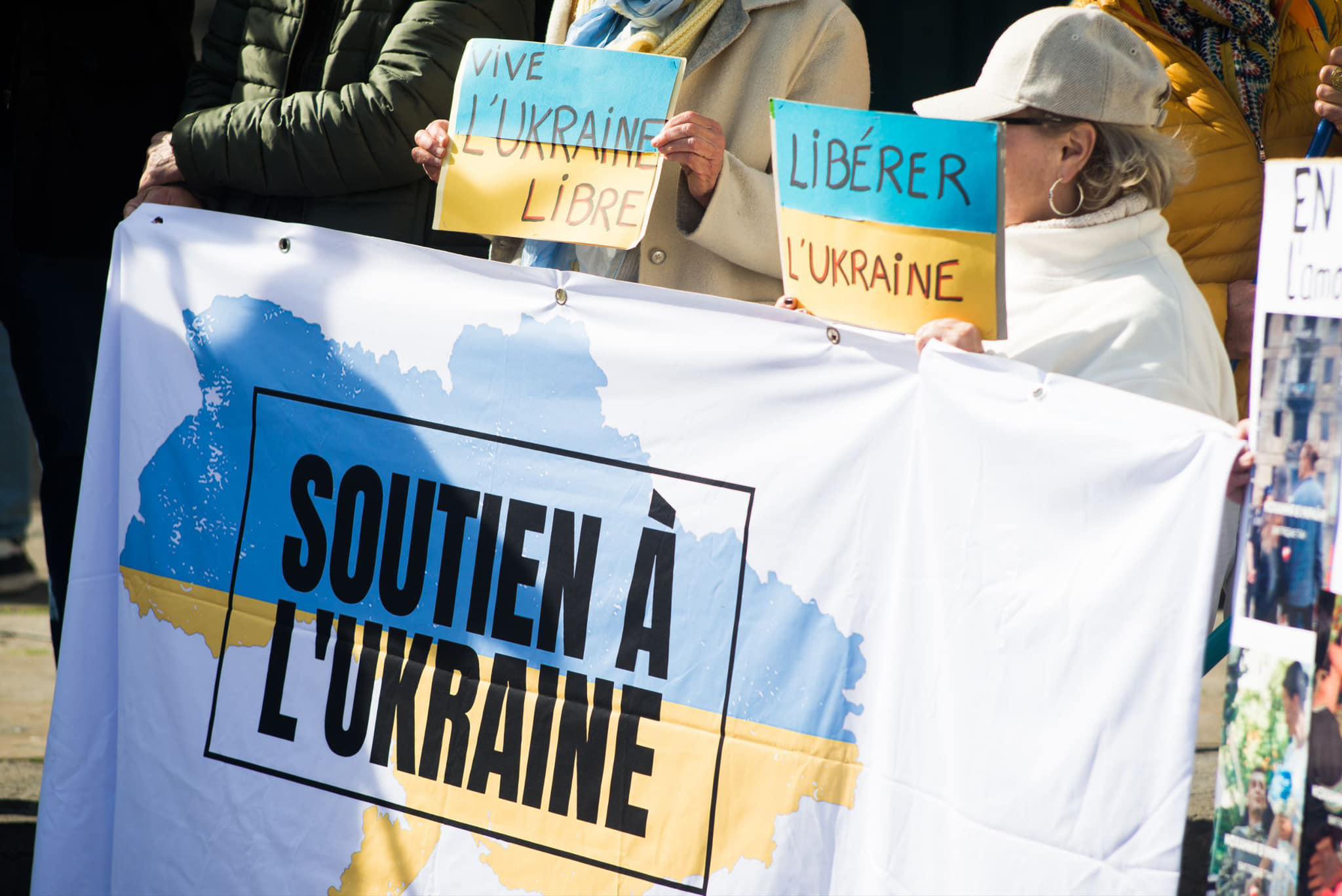 Ukraine : quatre ans et la guerre continue…