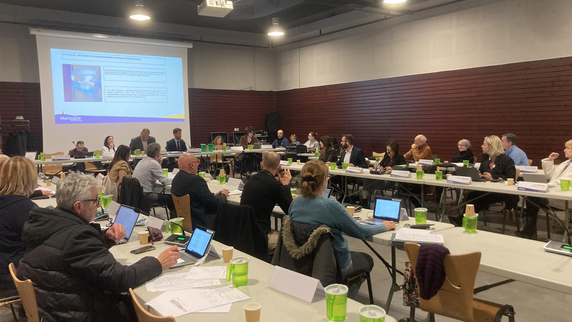 Les élus du conseil municipal de Manosque ont adopté le budget 2026