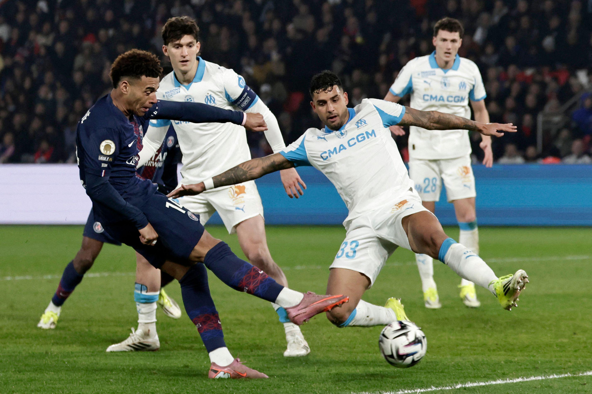 PSG-OM : Benjamin Pavard ne saisit pas la seconde chance qui s’est offerte à lui