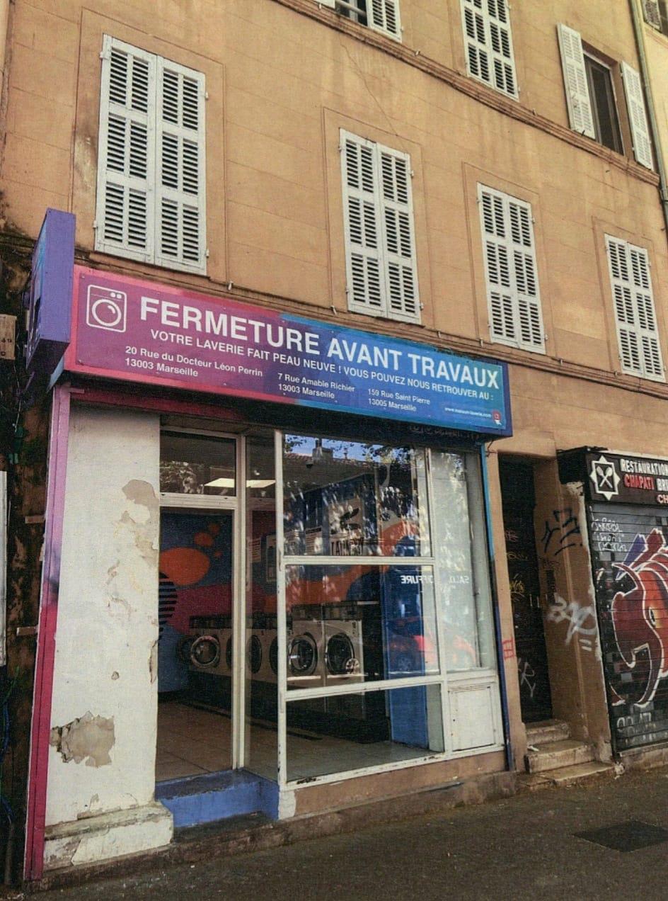 Un fonctionnaire gérait sa laverie malgré quatre arrêtés de péril