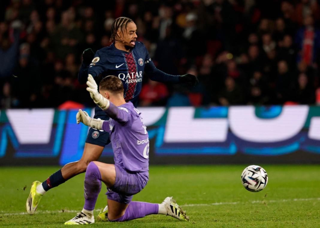 PSG-OM : la soirée cauchemar de Jeffrey de Lange