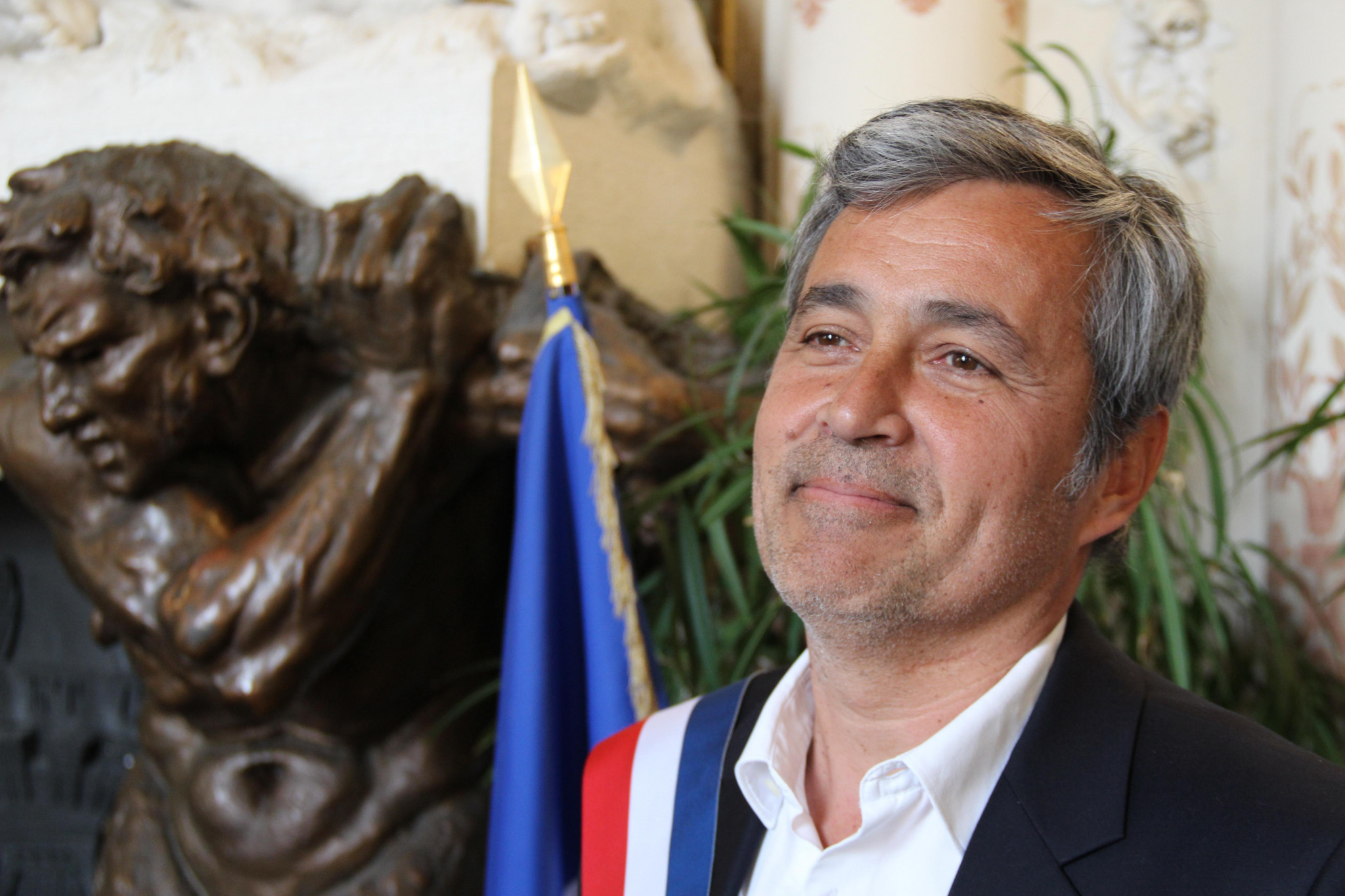 À Avignon, Olivier Galzi élu maire lors d’une séance qui solde la campagne