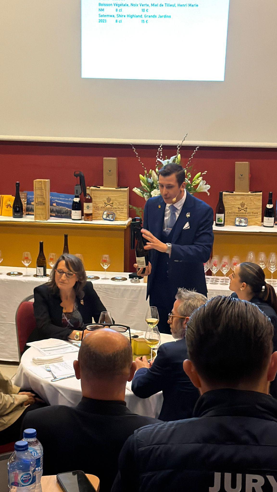 [Travailleur de demain] Le sommelier Maxime Jayne raconte le vin