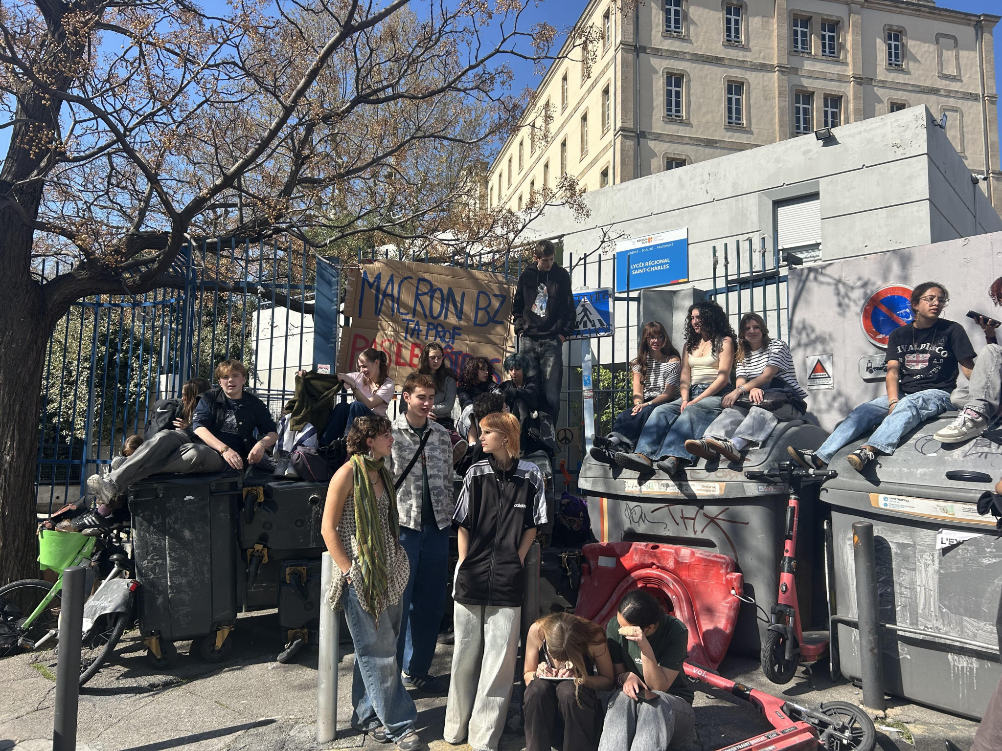 Les lycéens marseillais poursuivent leurs actions de blocage