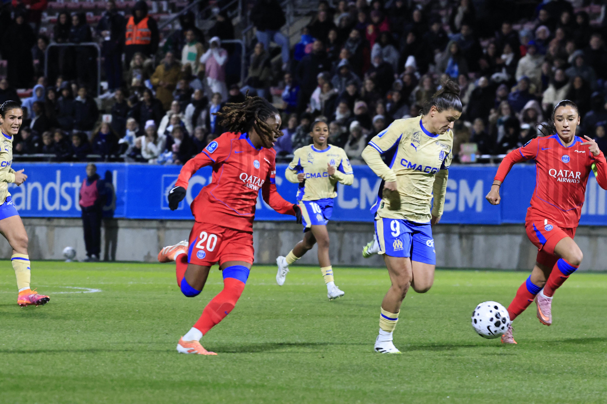 Les Marseillaises tombent les armes à la main face au PSG
