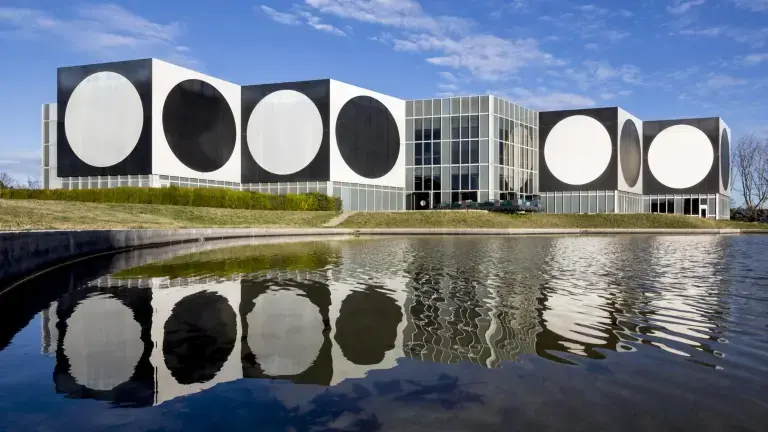 Un défilé solidaire àla fondation Vasarely