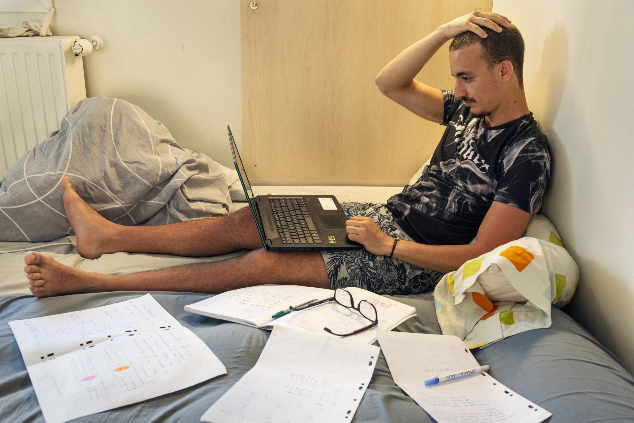 Titres de séjour « étudiant » : plus de 1&nbsp;000 dossiers en attente