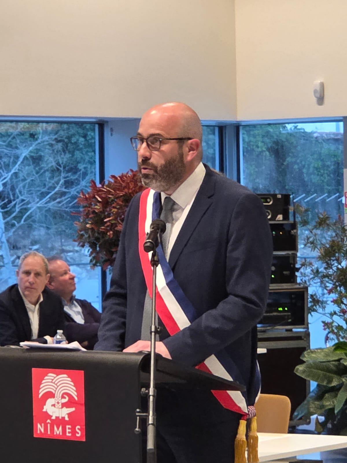 Vincent Bouget officiellement élu maire de Nîmes