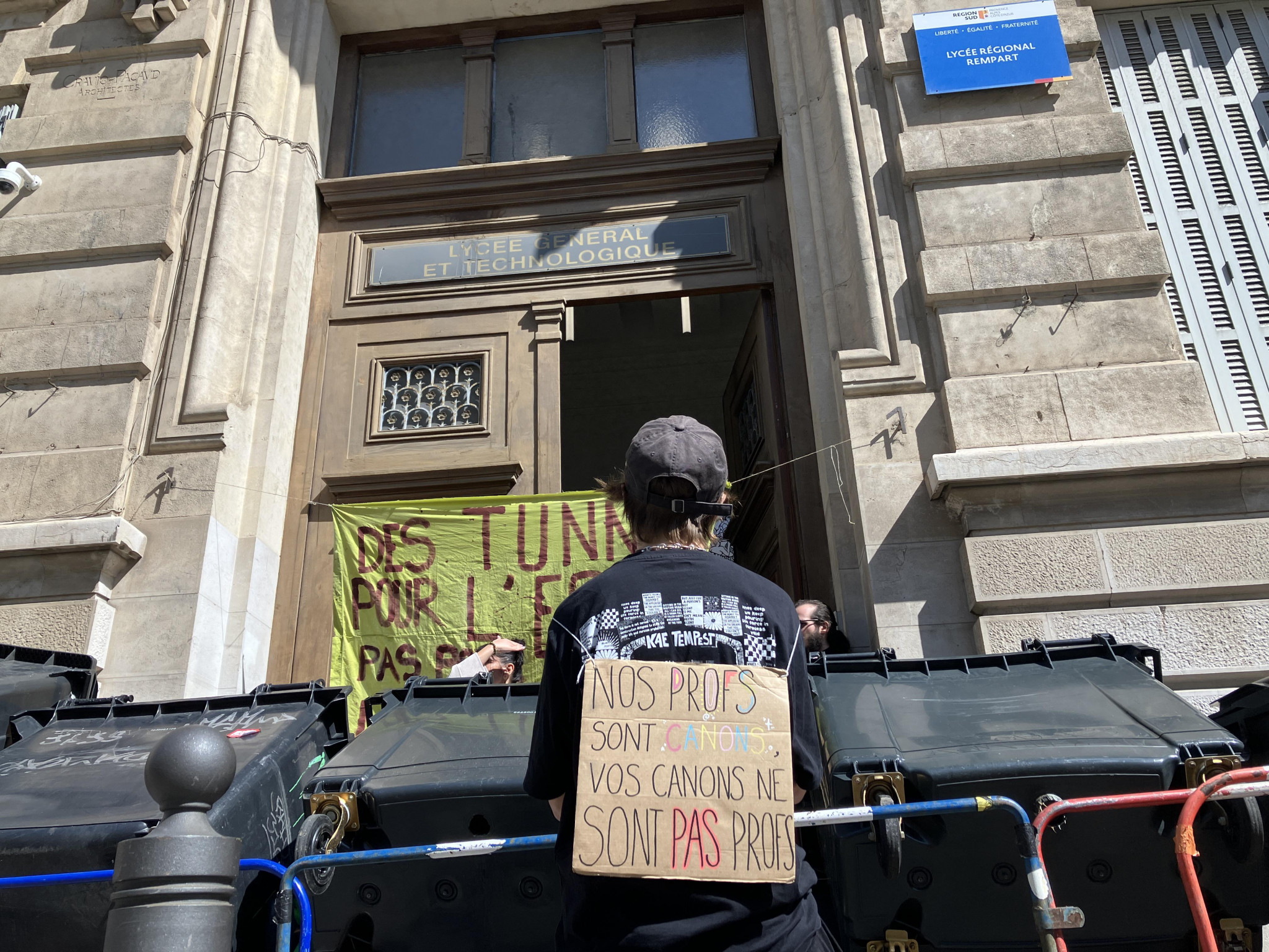 Primaire et secondaire, ensemble contre la baisse des moyens