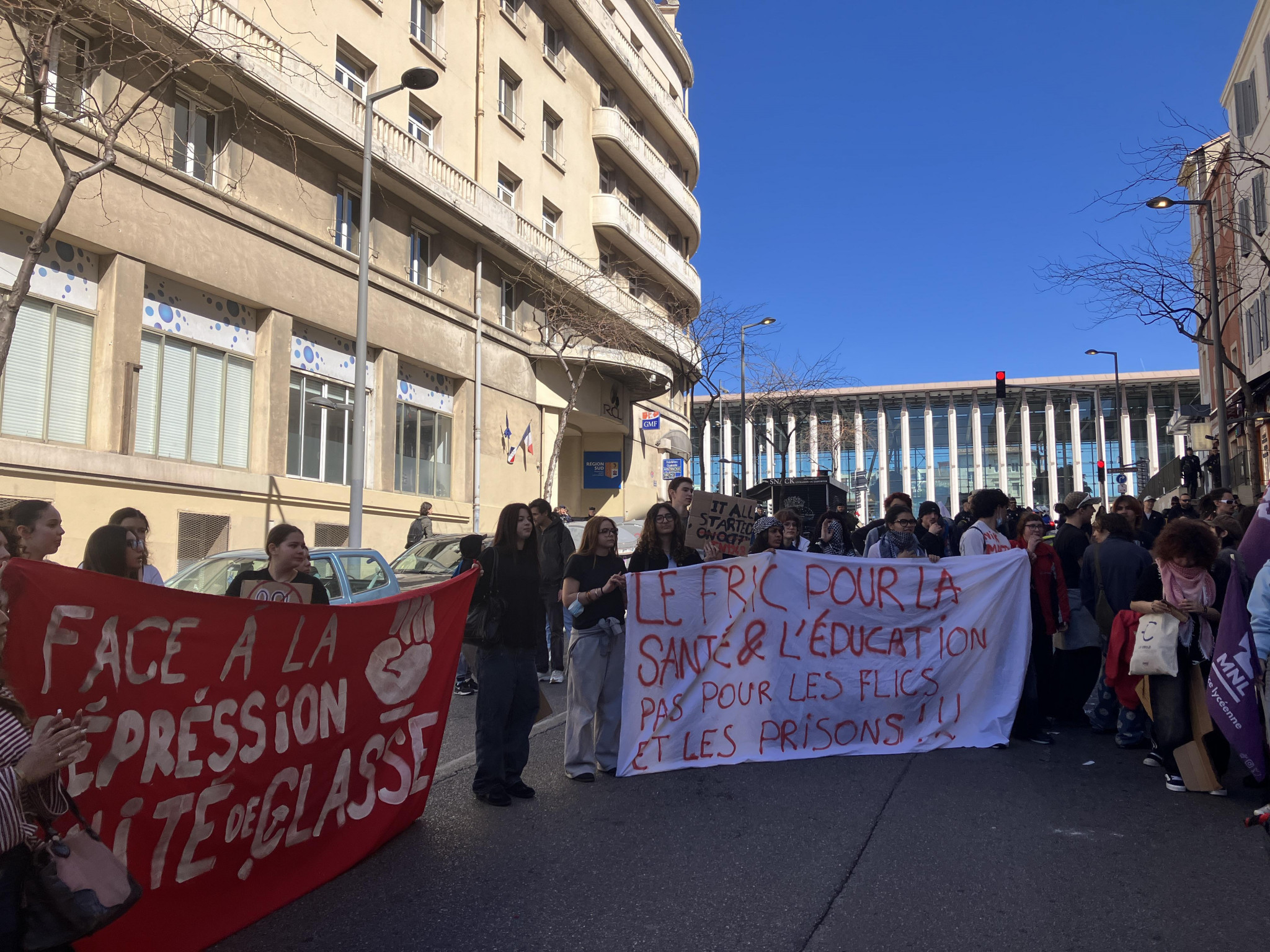 Les lycéens sont aux manettes dans la lutte