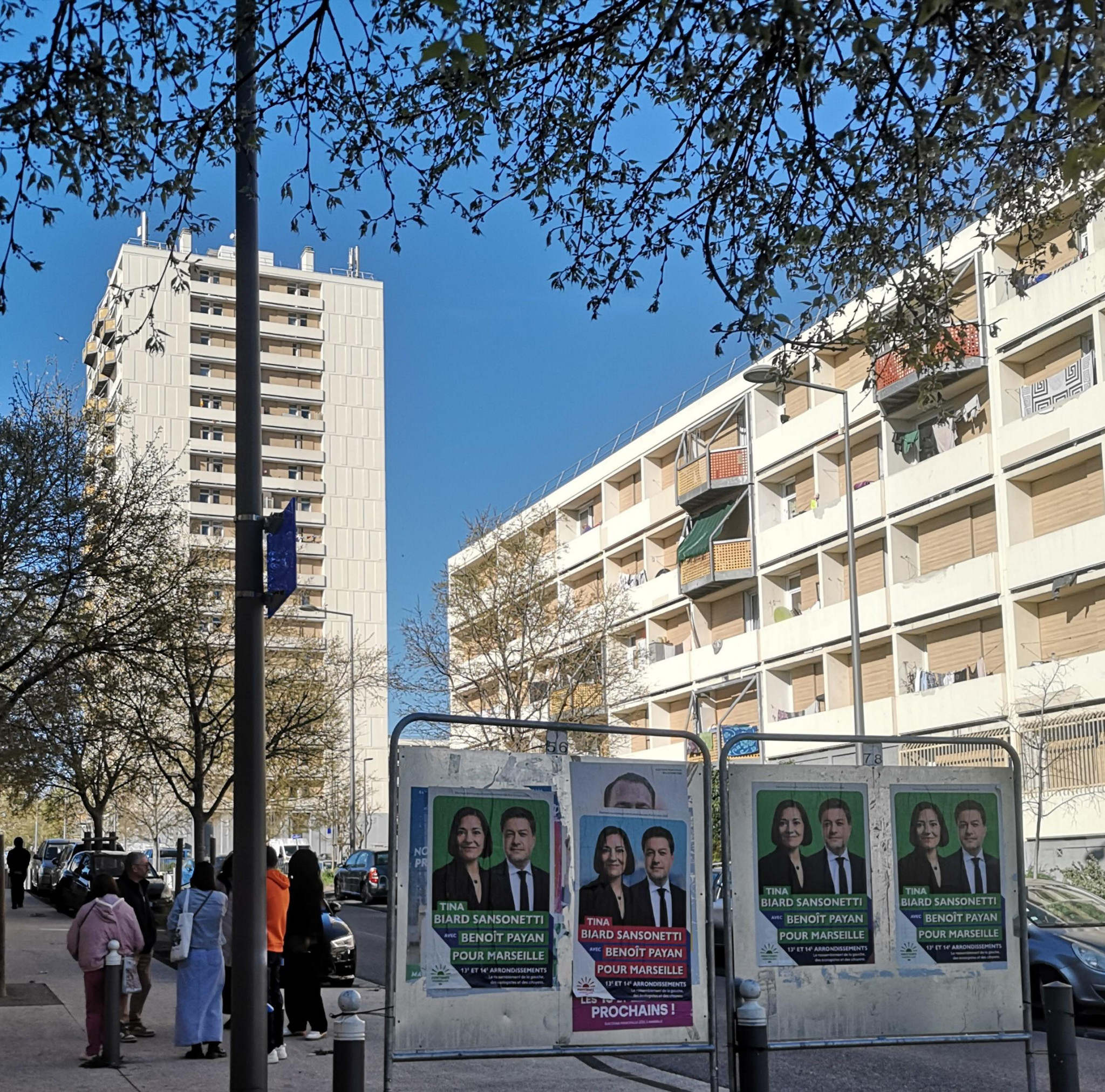 Loin de tout, loin des urnes, des quartiers à remobiliser