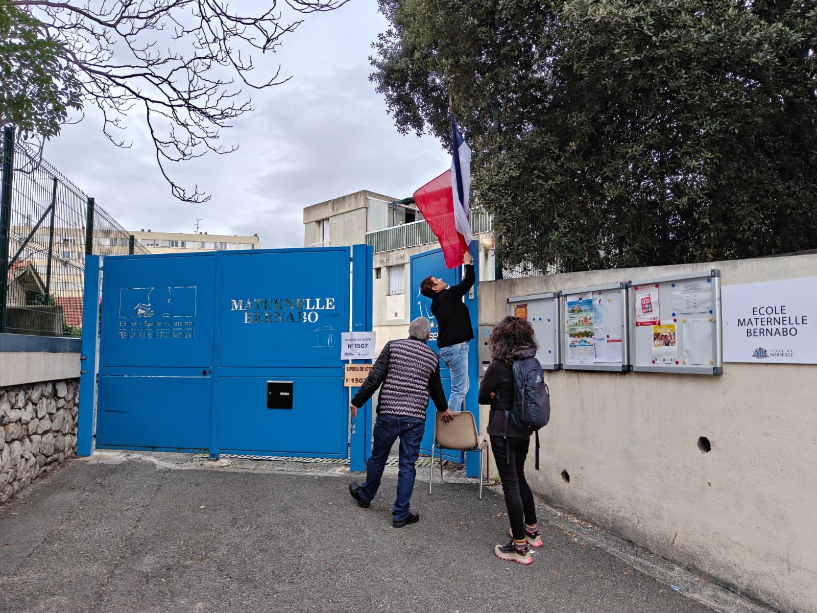 Un dimanche à deux urnes et des électeurs déboussolés