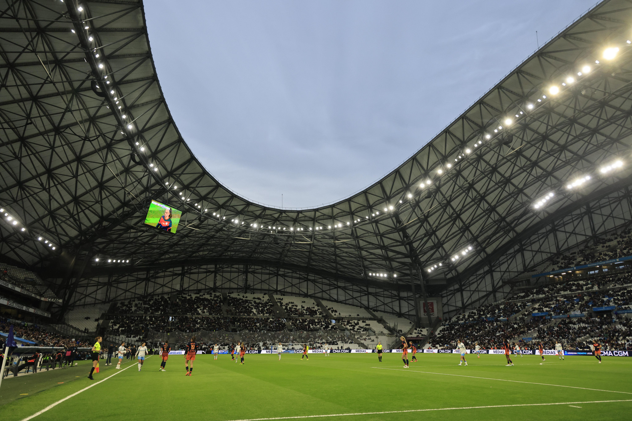 Les Marseillaises ont investi le Vélodrome