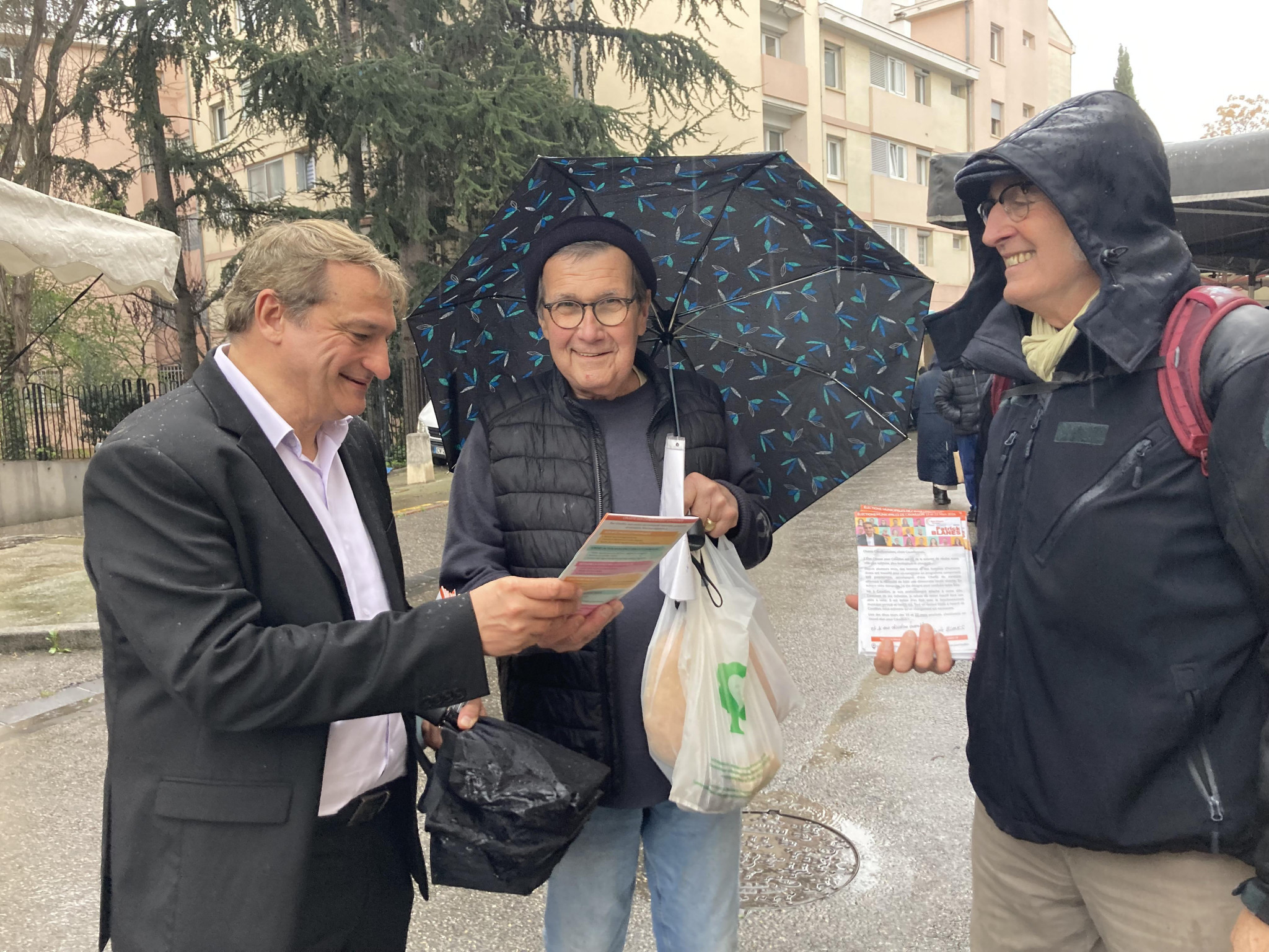 À Cavaillon, la gauche compte se faufiler entre les gouttes