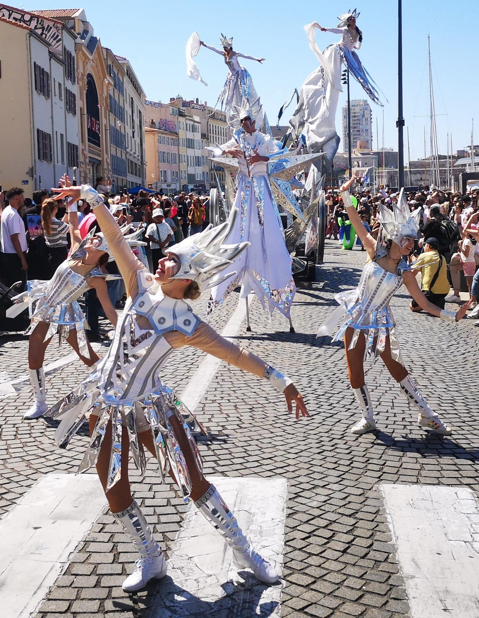 Le carnaval, ce monstre de féerie qui a fait le plein sur le Vieux-Port