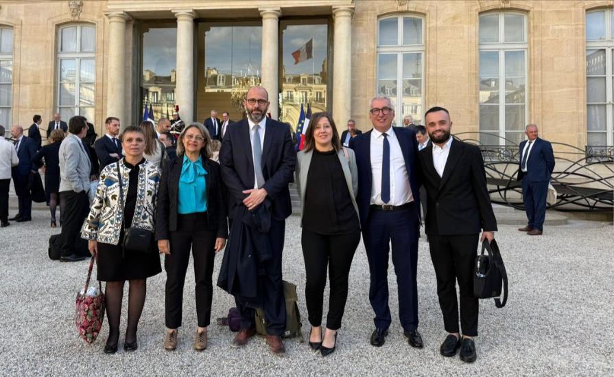 À l’Élysée, les maires du Gard réclament des moyens