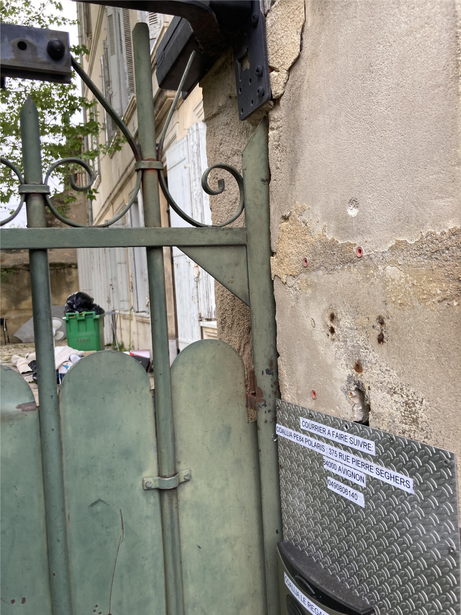 Fermeture du foyer à Avignon : Coallia dénonce un contrôle à charge, le Département assume