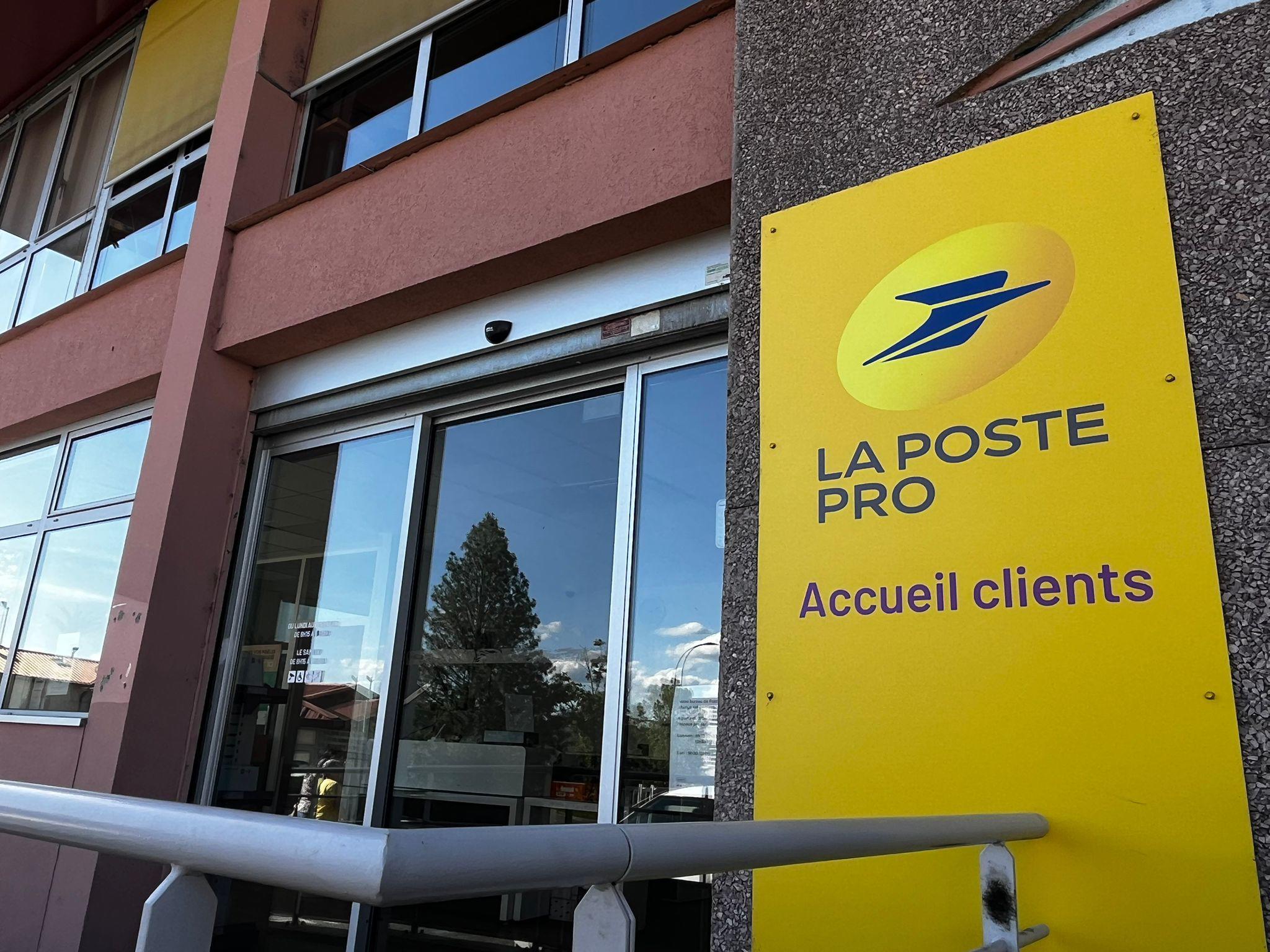 La Poste de Gap réduit ses horaires au Carré Pro, les usagers protestent