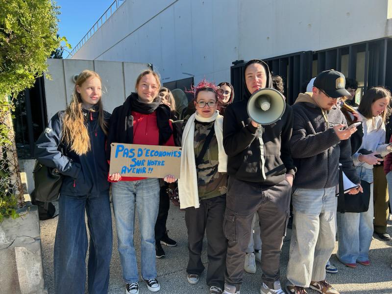 Au lycée Langevin à Martigues, une grève contre une école à deux vitesses