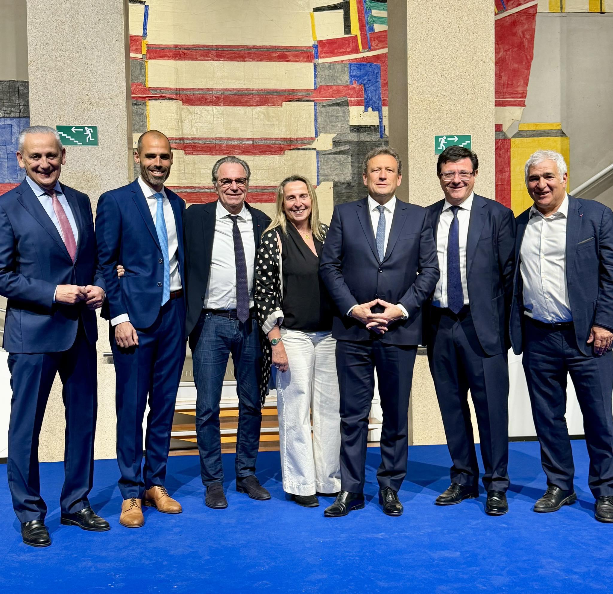 La majorité régionale essaie de se montrer rassemblée