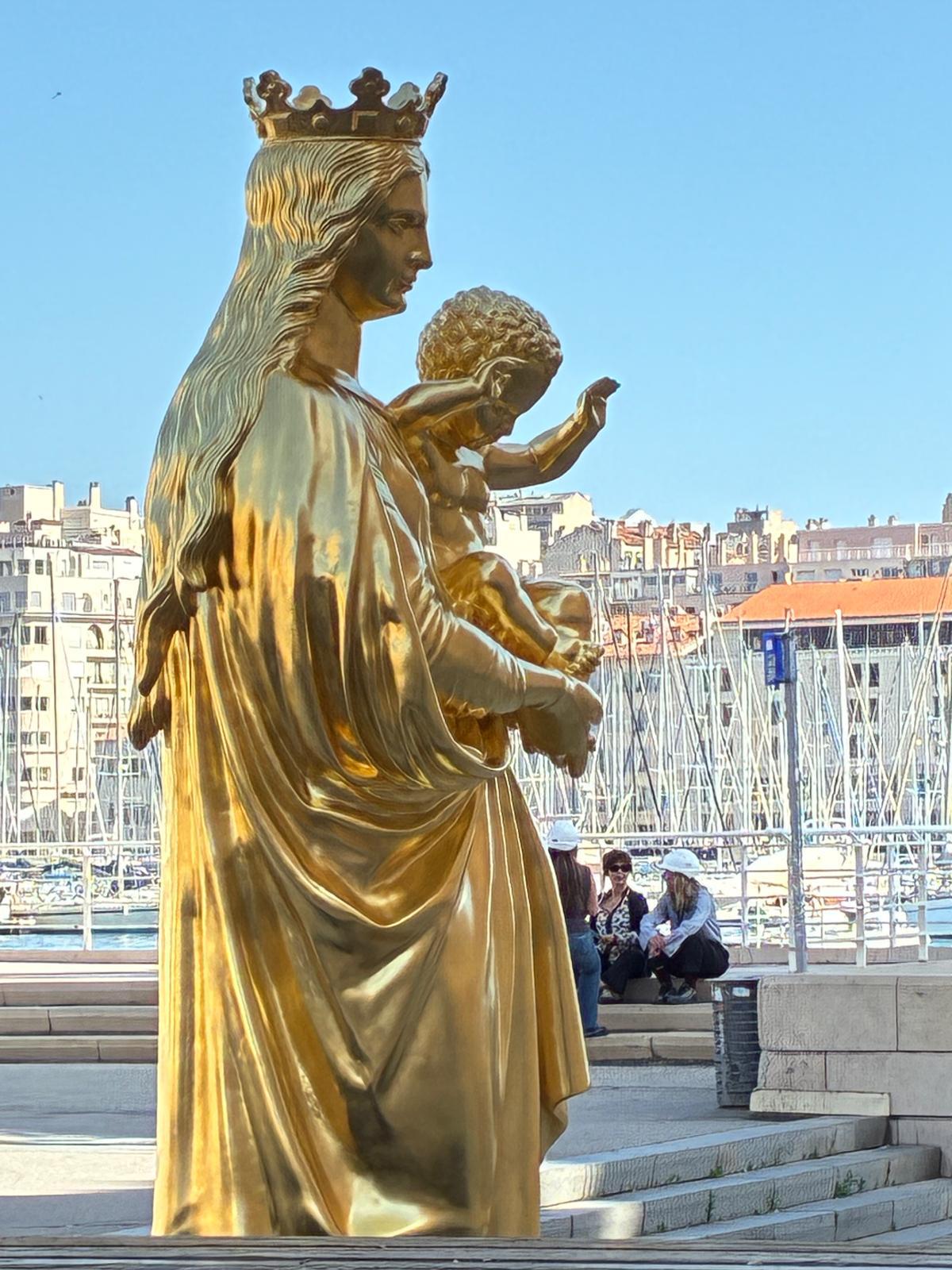 Au Mucem, avec Bonnes Mères, le public voit double